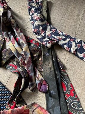Lot of 10 men’s ties. Various brands.